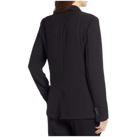 Treasure & Bond Crepe Relaxed Fit Front Button Closure Lightweight Blazer - Picture 2 of 8